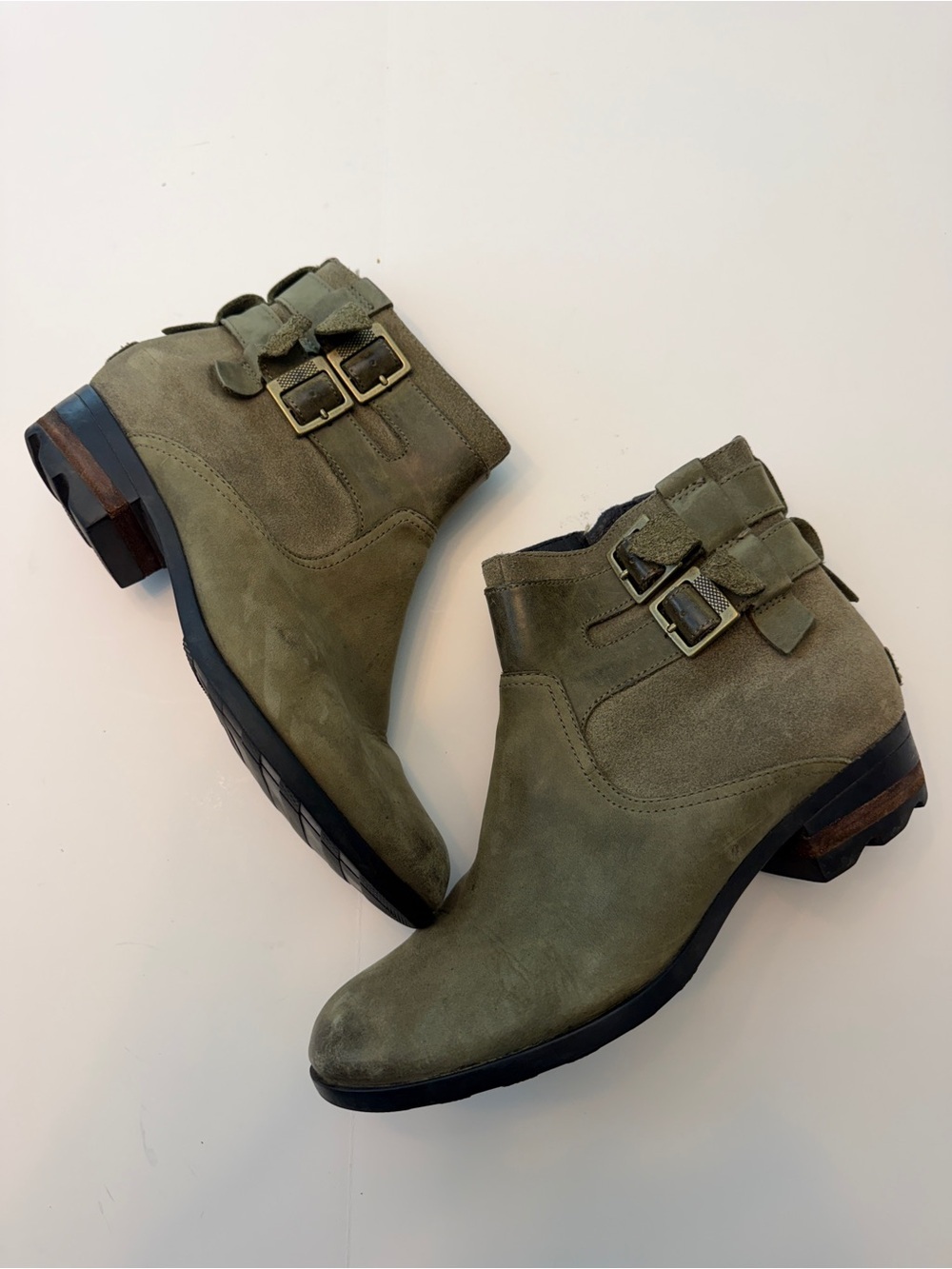 Sorel Lolla Leather Ankle Boot, Size 9.5